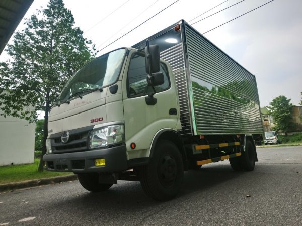 xe-hino-3.5-tan-thung-kin