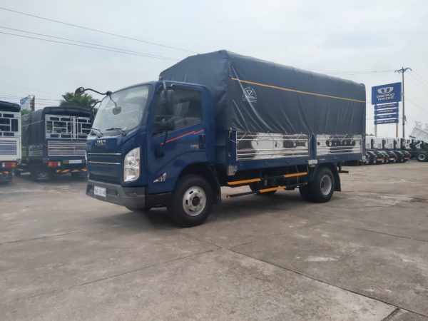 xe-tai-iz650-thung-bat