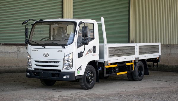 xe-tai-do-thanh-iz65m-plus-thung-lung