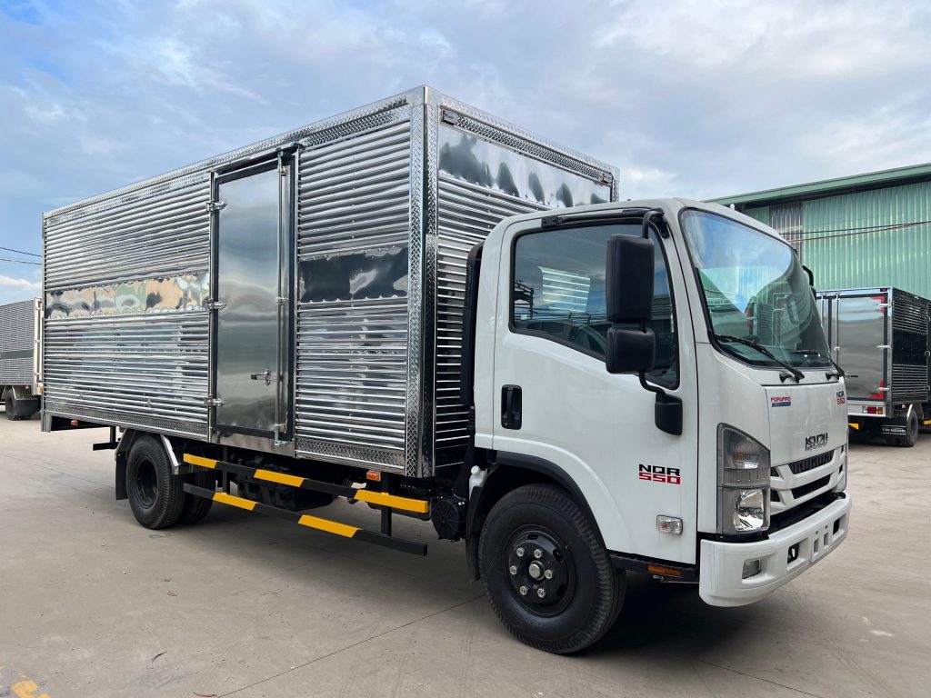 xe-tai-isuzu-NQR75LE4