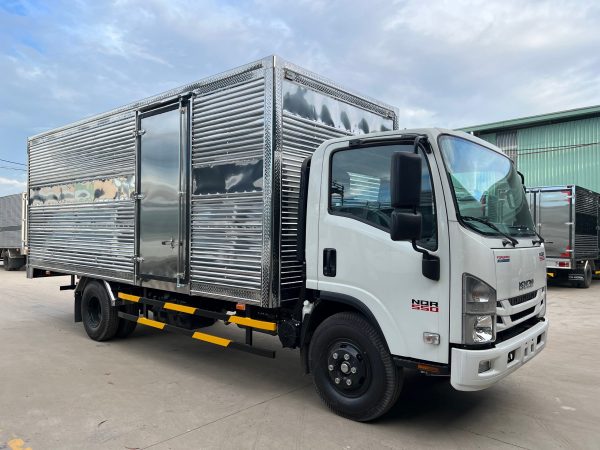 xe-tai-isuzu-NQR75LE4