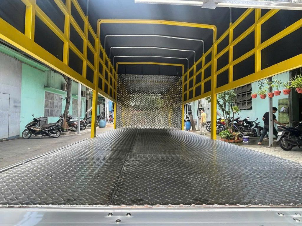 xe-tai-isuzu-QKR-210