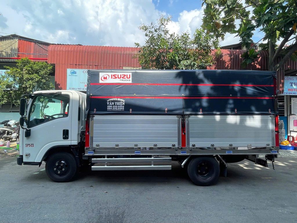 xe-tai-isuzu-QKR-270
