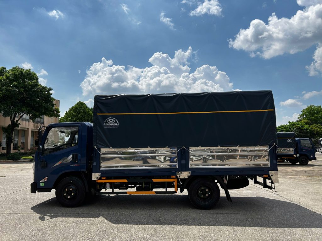xe tải dothanh iz65m-plus thùng mui bạt