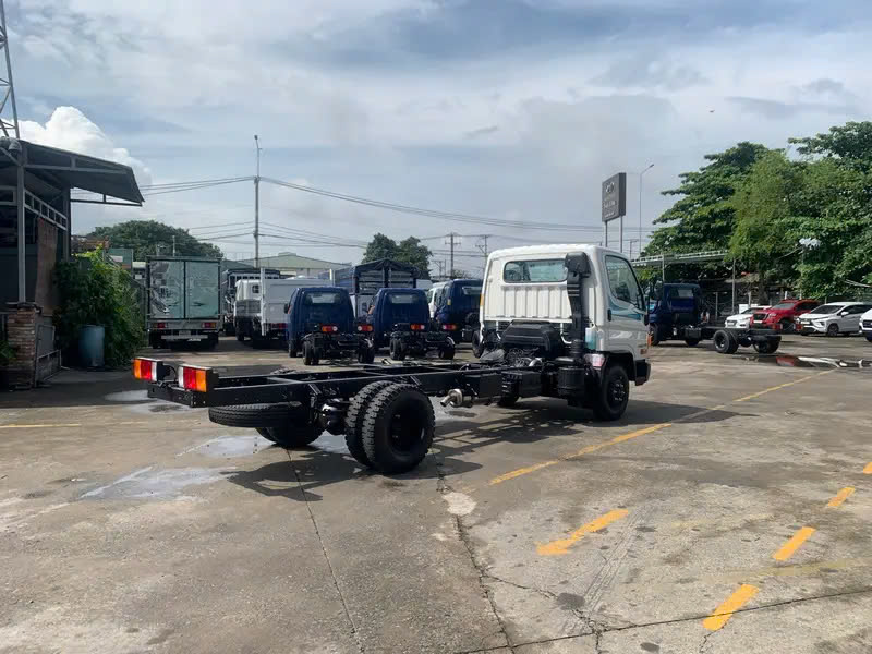 Hyundai-Mighty-W750L-E5