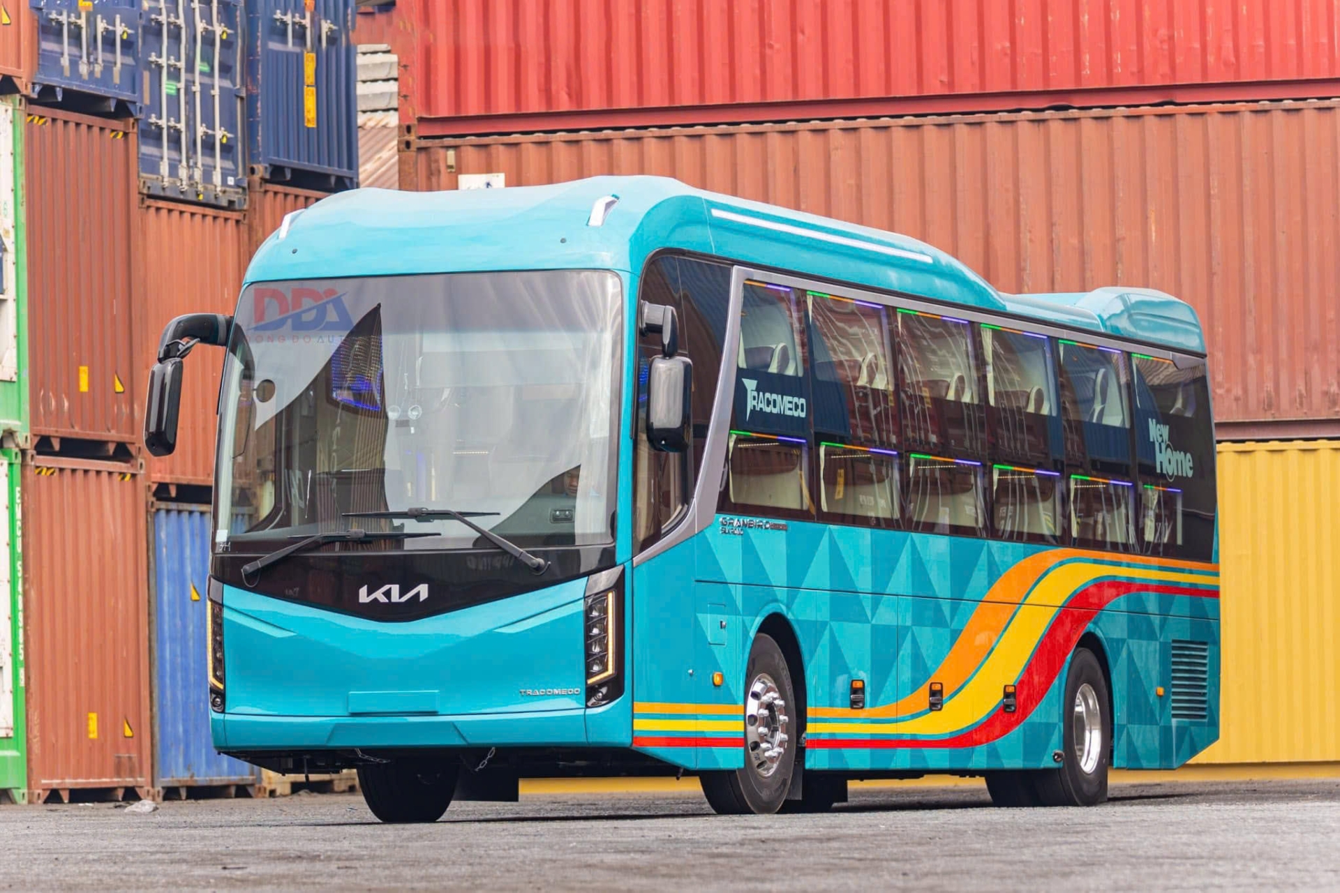 XE-TRACOMECO-KIA-GRANBIRD-47-CHO-HYUNDAI-D6CC-425PS