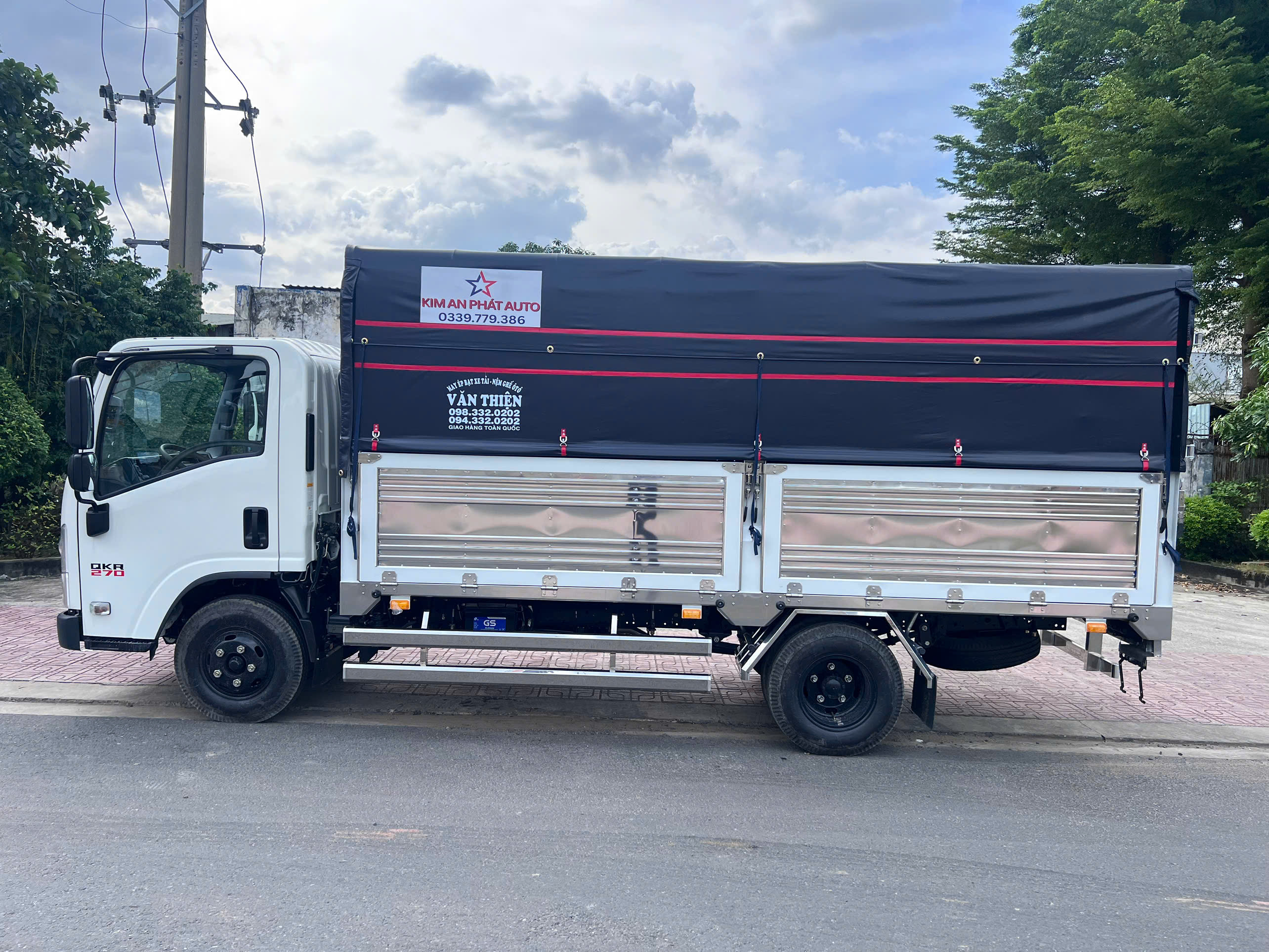 gia-xe-tai-Isuzu-QKR-270