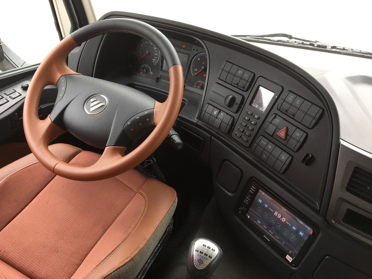 Nội thất Foton Đầu Kéo Auman FV400