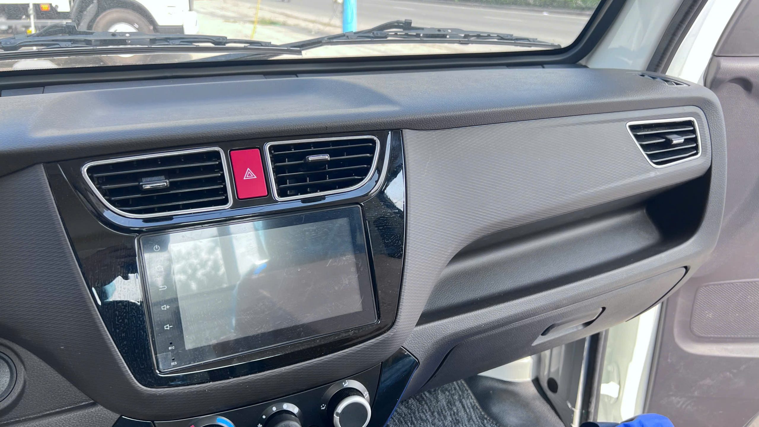 Cabin foton t25 và t25s